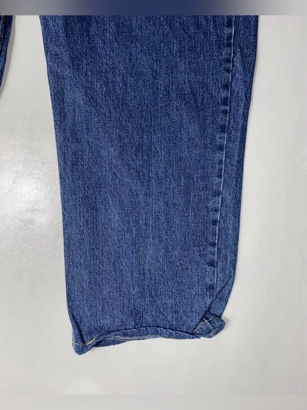 GOOD Size 42 x 25 Mens Levi (Levis) Strauss 550 Jeans Cotton Med Blue